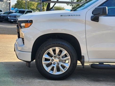Used 2023 Chevrolet Silverado 1500 Custom image 16