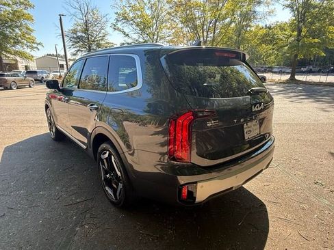 Used 2024 Kia Telluride S w/ S Sunroof Package image 5