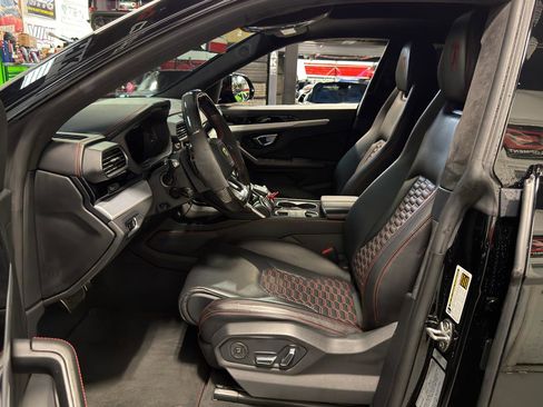 Used 2019 Lamborghini Urus image 13