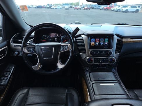 Used 2017 GMC Yukon Denali w/ Open Road Package AWD/4WD image 12