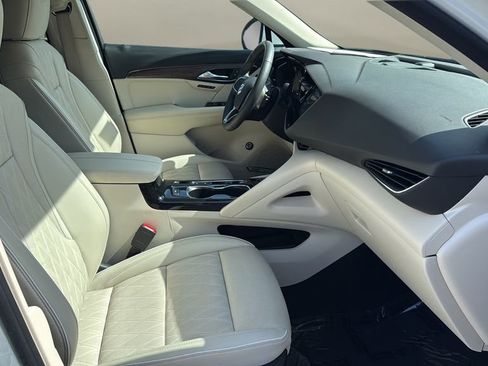 Used 2023 Buick Envision Avenir image 10