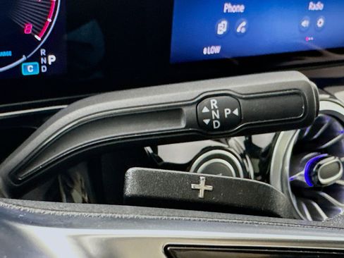 Used 2025 Mercedes-Benz GLA 250 image 17