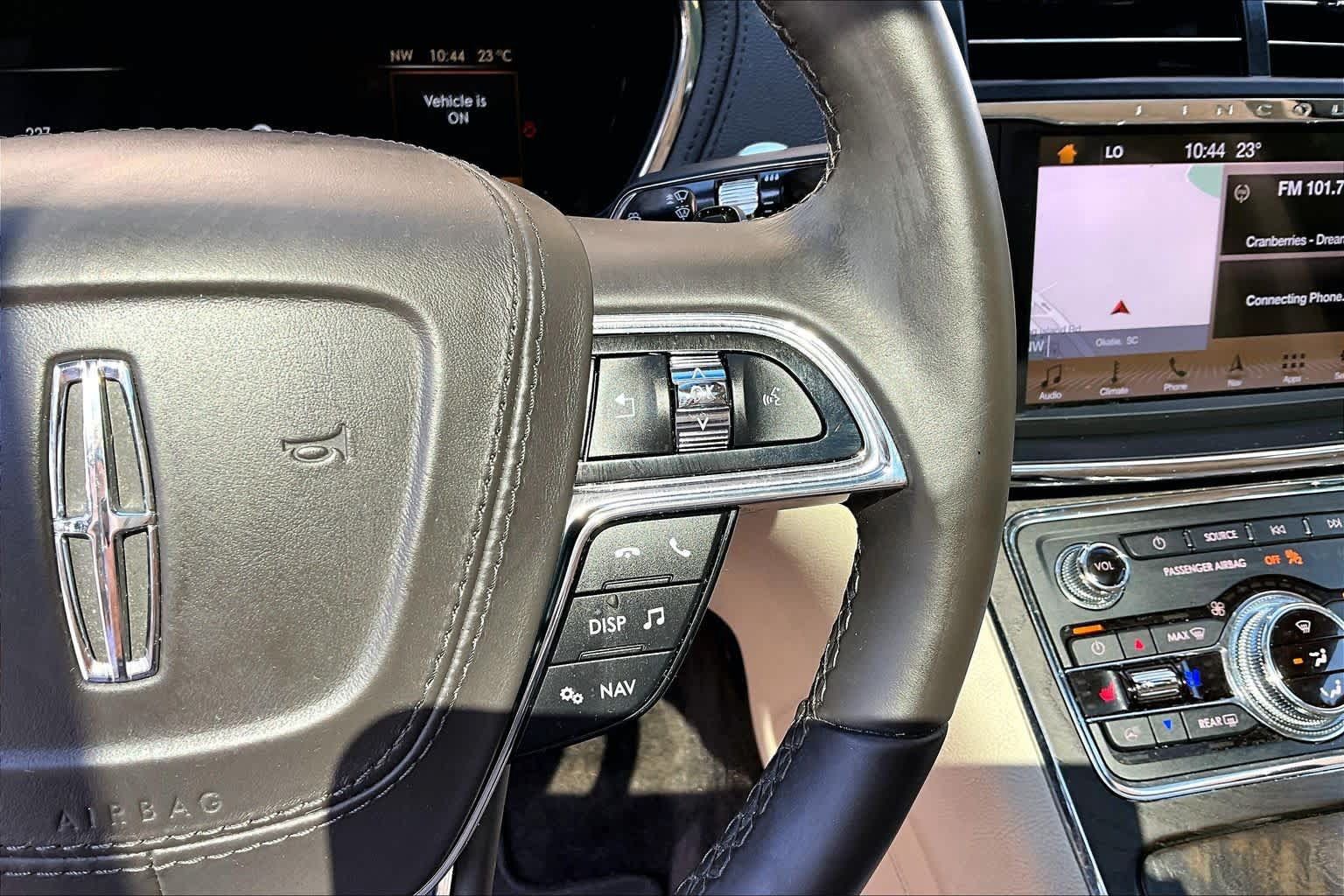 Used 2017 Lincoln Continental Reserve w/ Climate Package FWD image 25
