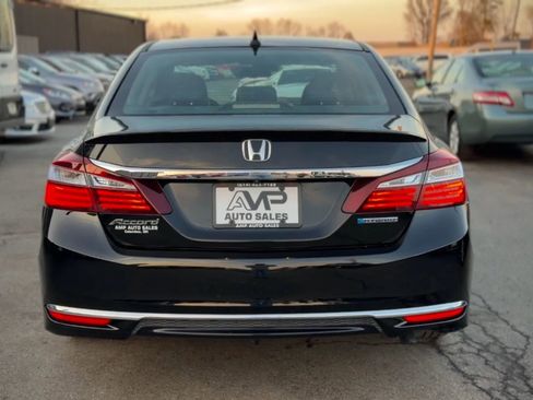 Used 2017 Honda Accord EX-L image 3
