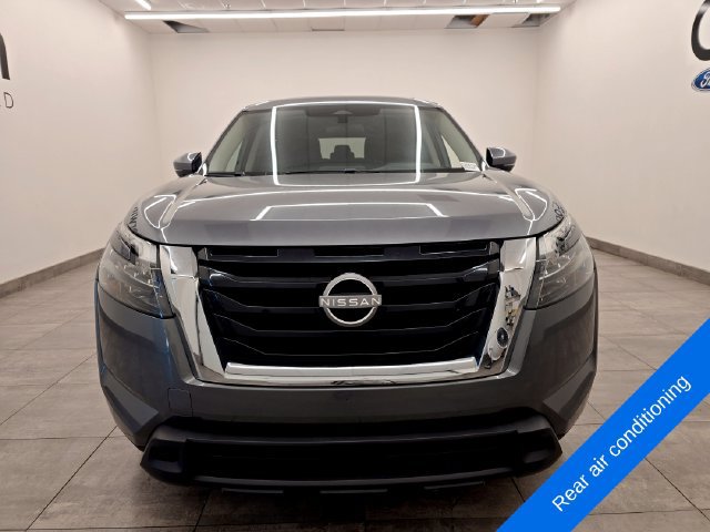 Used 2025 Nissan Pathfinder SV AWD/4WD image 9
