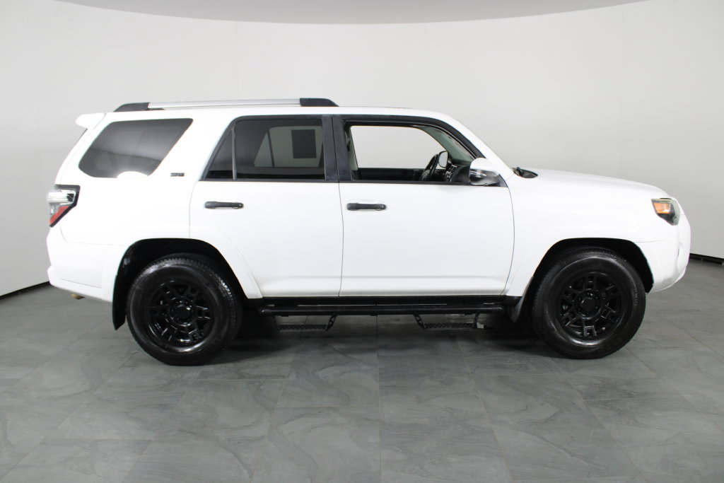 Used 2019 Toyota 4Runner SR5 Premium RWD image 11