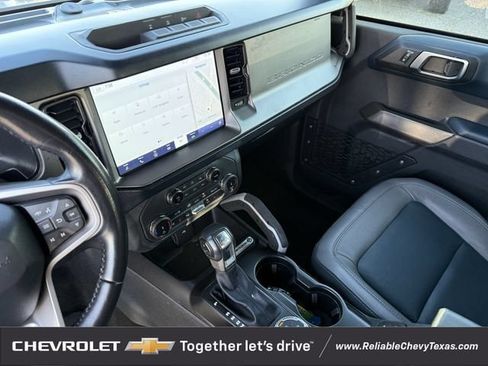 Used 2022 Ford Bronco Outer Banks AWD/4WD image 19