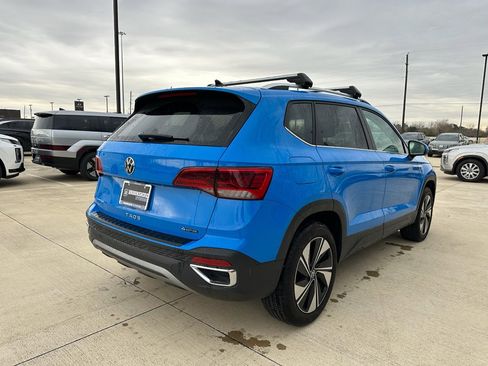 Used 2024 Volkswagen Taos SE image 5