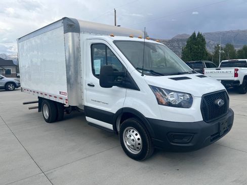 Used 2020 Ford Transit 350 DRW image 9