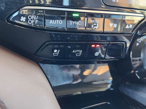 Used 2024 Acura MDX SH-AWD w/ Advance Package image 10