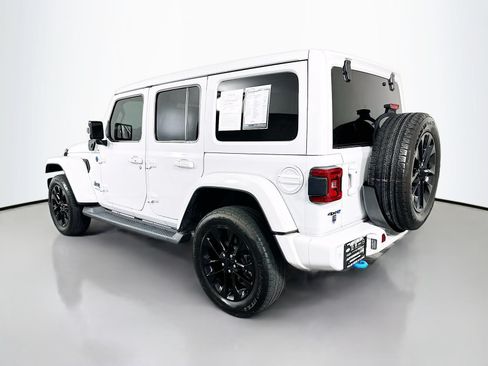 Used 2021 Jeep Wrangler Unlimited Sahara AWD/4WD image 5