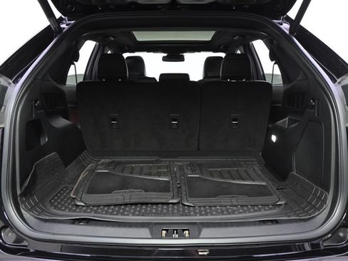 Used 2021 Ford Edge Titanium w/ Equipment Group 301A AWD/4WD image 19