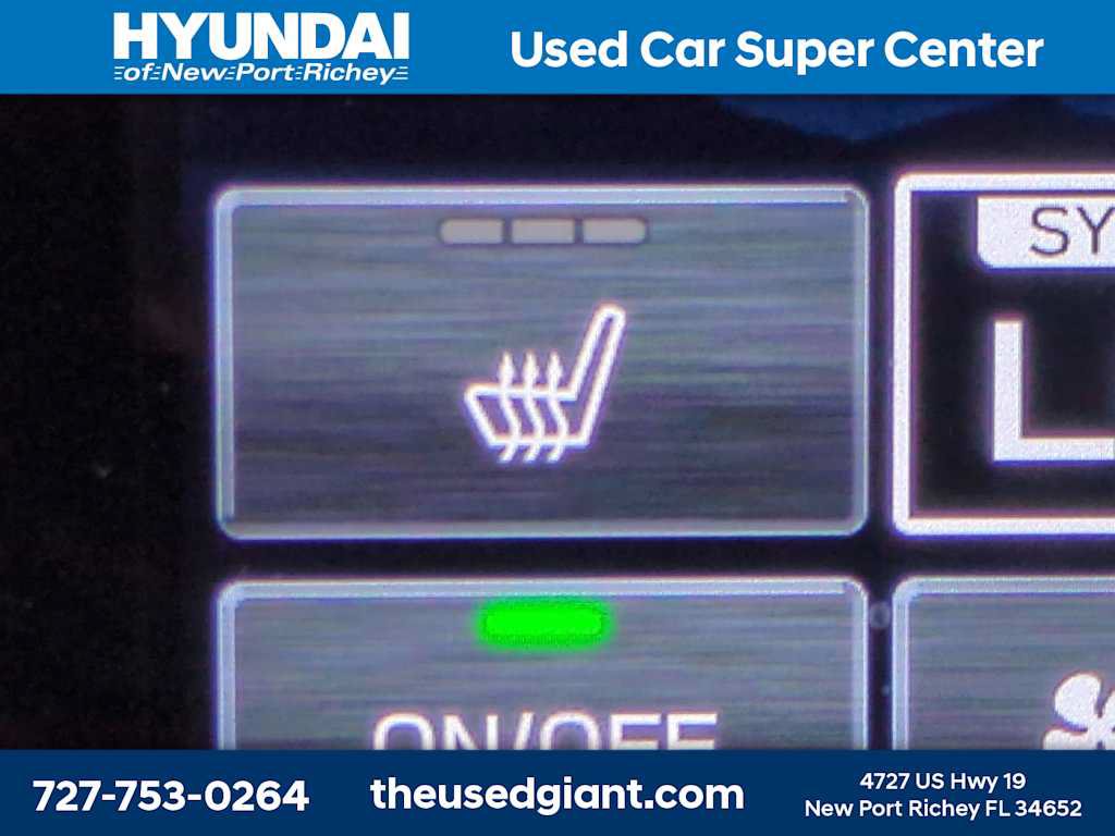 Used 2025 Subaru Forester Premium AWD/4WD image 26