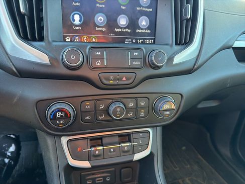 Certified 2022 GMC Terrain SLT w/ Infotainment Package II image 11