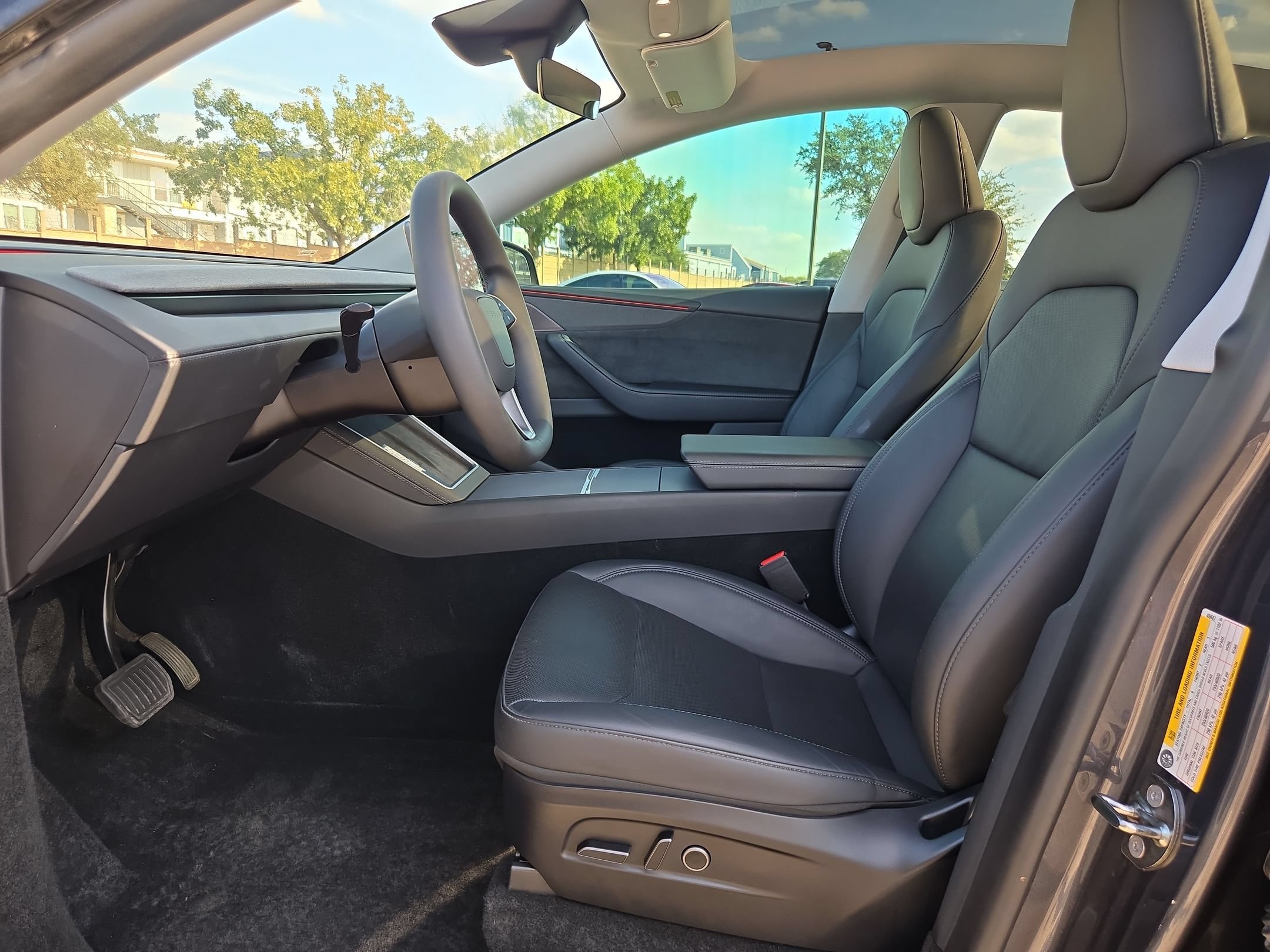 Used 2026 Tesla Model Y AWD image 9