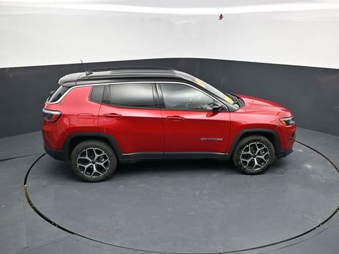 Used 2025 Jeep Compass Limited AWD/4WD image 48