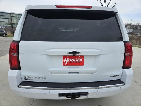 Used 2018 Chevrolet Suburban Premier image 5
