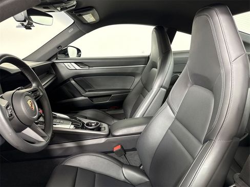 Certified 2025 Porsche 911 Carrera image 5
