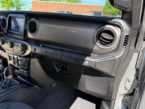 Used 2020 Jeep Wrangler Unlimited Sport AWD/4WD image 24