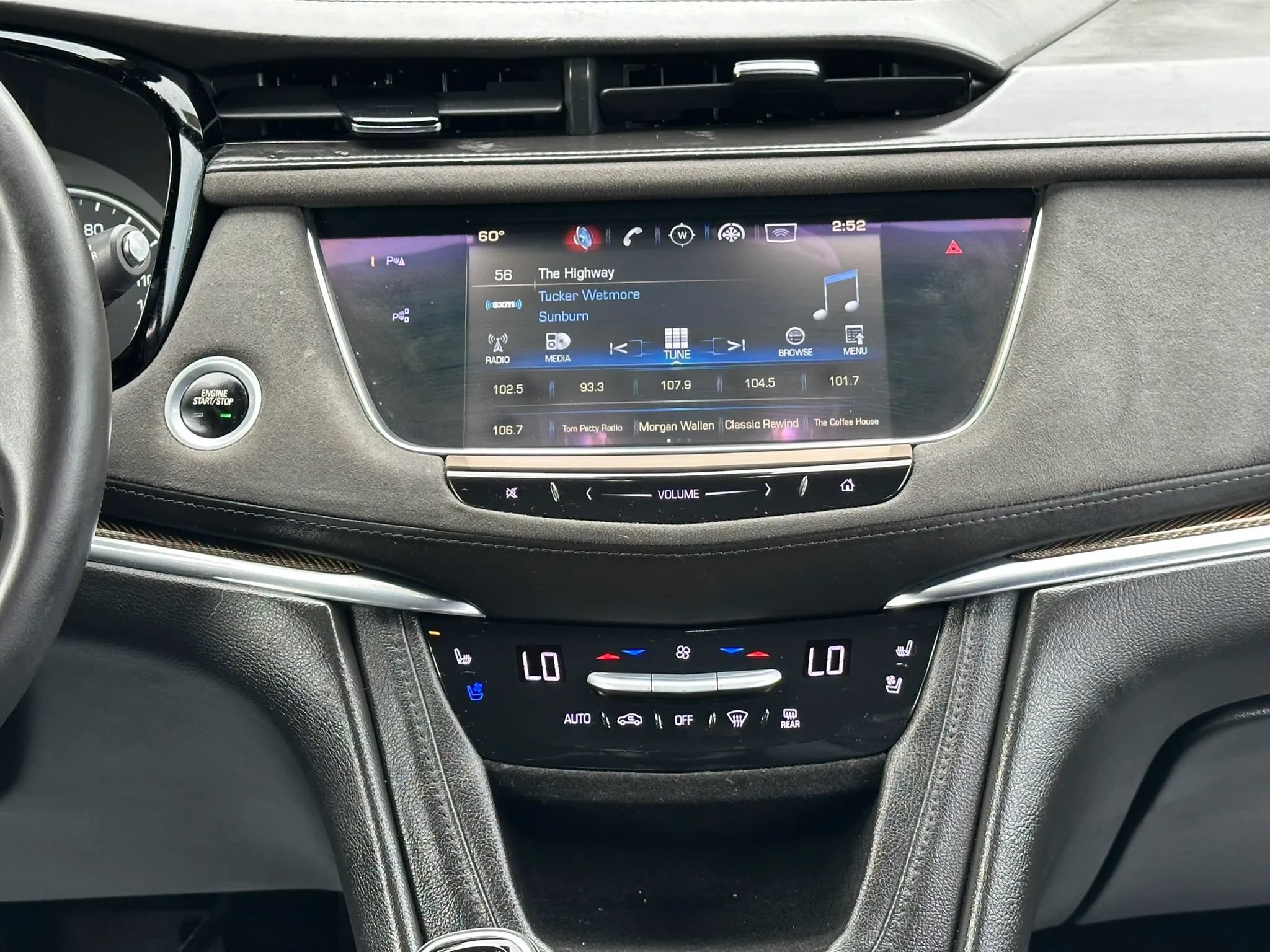 Used 2017 Cadillac XT5 Platinum w/ Driver Assist Package AWD/4WD image 19