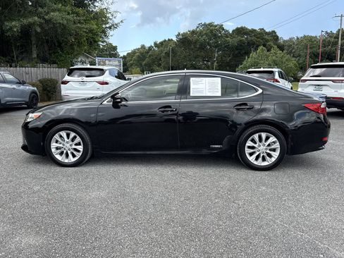 Used 2015 Lexus ES 300h w/ Navigation System Package FWD image 3