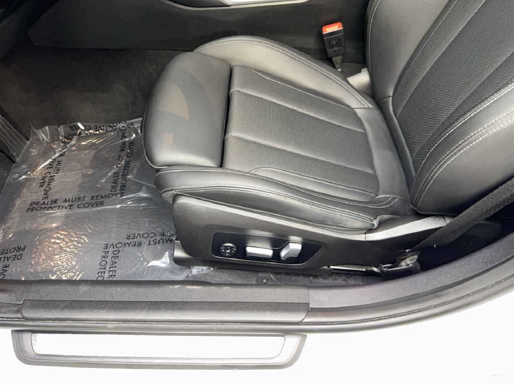 Used 2022 BMW 330i Sedan w/ Driving Assistance Package RWD image 27