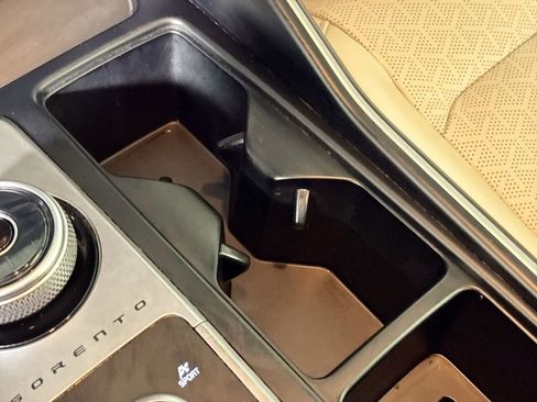 Certified 2023 Kia Sorento EX image 16