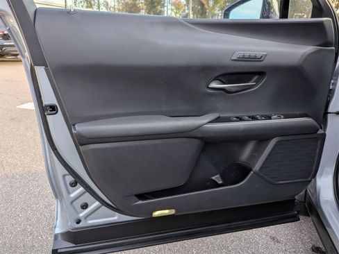 Used 2023 Lexus UX 250h F Sport image 12