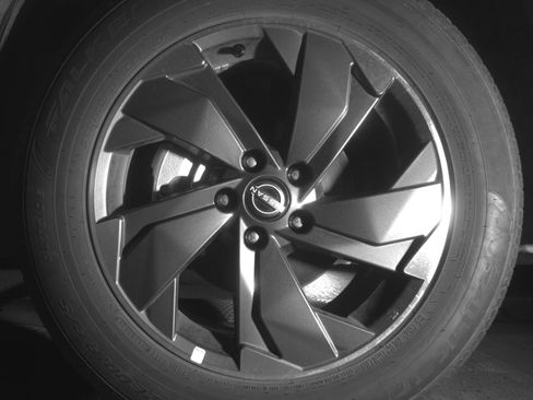 Used 2025 Nissan Rogue SV FWD image 12
