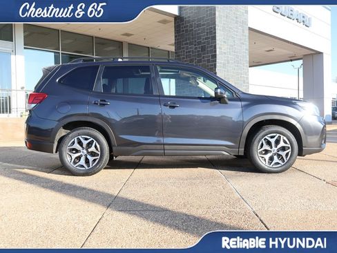 Used 2019 Subaru Forester Premium w/ All-Weather Package AWD/4WD image 7