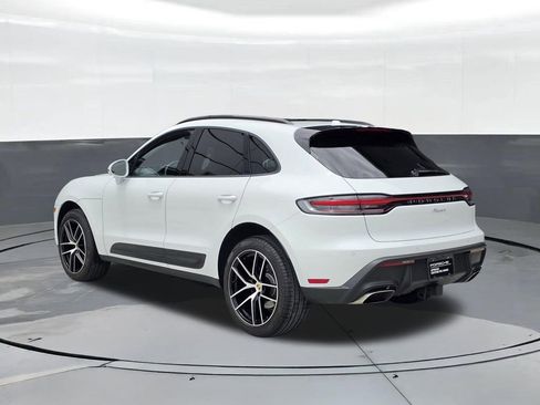 Used 2026 Porsche Macan AWD/4WD image 3