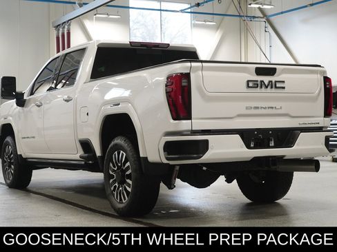 Used 2024 GMC Sierra 2500 Denali Ultimate w/ Max Trailering Package image 5