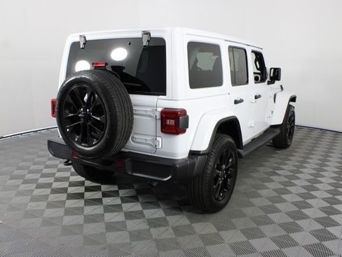Used 2025 Jeep Wrangler Unlimited Sahara AWD/4WD image 23