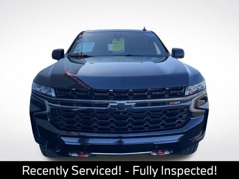 Used 2022 Chevrolet Tahoe Z71 w/ Luxury Package AWD/4WD image 3