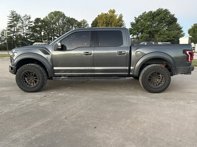 Used 2019 Ford F150 Raptor w/ Equipment Group 802A Luxury AWD/4WD image 3