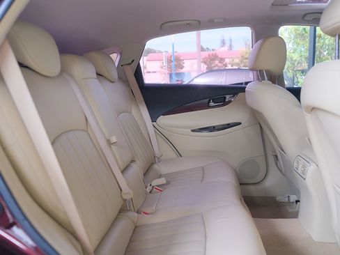 Used 2016 INFINITI QX50 2WD w/ Premium Package image 31