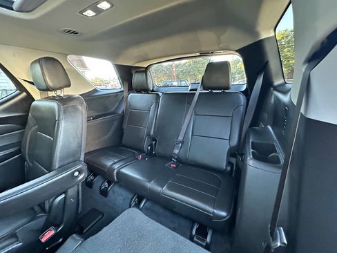 Used 2021 Chevrolet Traverse Premier image 19