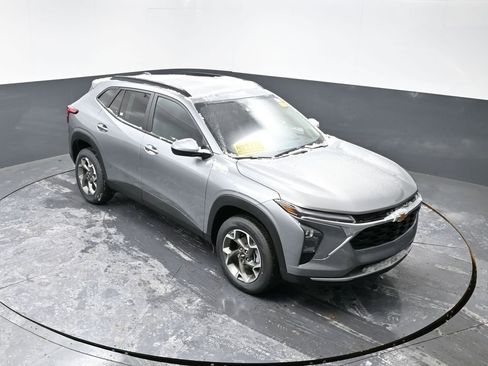 New 2026 Chevrolet Trax LT image 35