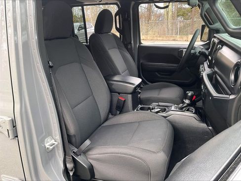 Used 2023 Jeep Wrangler Unlimited AWD/4WD image 11