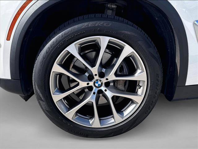 Certified 2024 BMW X5 sDrive40i w/ Premium Package RWD image 10