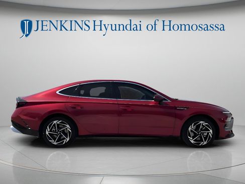 New 2026 Hyundai Sonata SEL FWD image 2