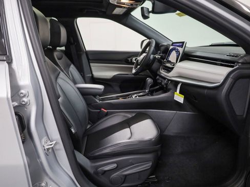 New 2026 Jeep Compass Limited w/ Sun, Sound & Navigation Group image 18