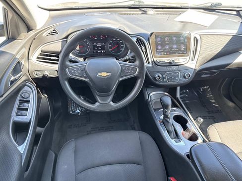 Used 2024 Chevrolet Malibu LT image 8