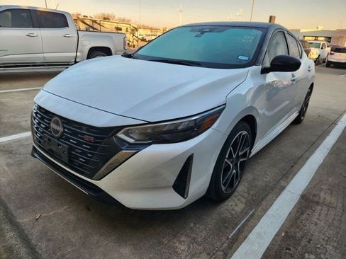 Used 2024 Nissan Sentra SR image 3
