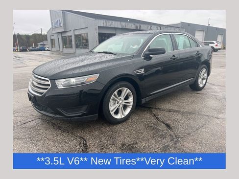 Used 2016 Ford Taurus SE FWD image 1