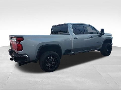 Used 2021 Chevrolet Silverado 2500 LT w/ Convenience Package AWD/4WD image 5
