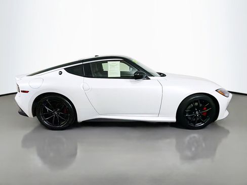 Used 2024 Nissan Z Performance w/ Floor Mat Package RWD image 6