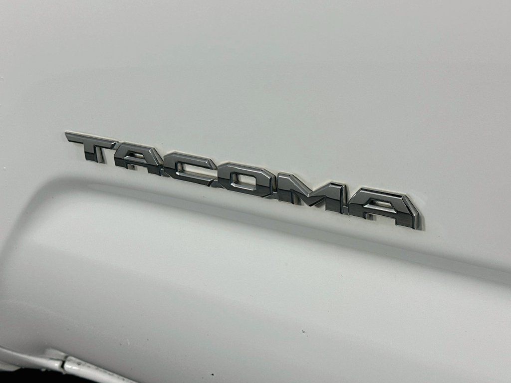 Used 2023 Toyota Tacoma SR5 w/ Technology Package AWD/4WD image 28