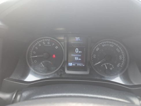 Used 2022 Toyota Tacoma TRD Off-Road w/ Technology Package AWD/4WD image 20