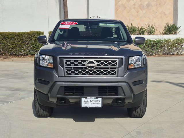 Used 2023 Nissan Frontier 4x4 Crew Cab image 2